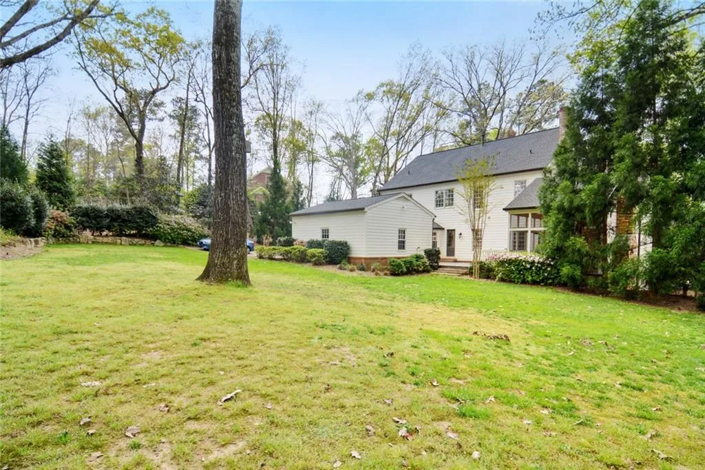 8085 Habersham Waters Road, Sandy Springs, Georgia 30350, 5 Bedrooms Bedrooms, ,4 BathroomsBathrooms,Residential,Sold,8085 Habersham Waters Road,6897113