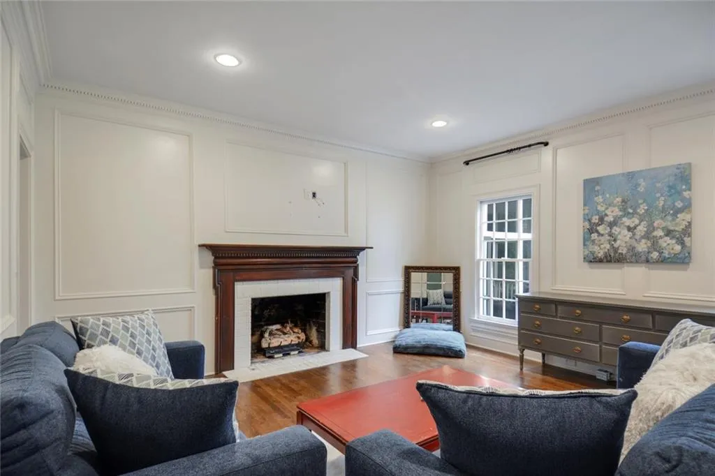 8085 Habersham Waters Road, Sandy Springs, Georgia 30350, 5 Bedrooms Bedrooms, ,4 BathroomsBathrooms,Residential,Sold,8085 Habersham Waters Road,6897113