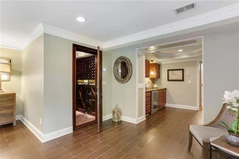 4690 High Point Road, Atlanta, Georgia 30342, 4 Bedrooms Bedrooms, ,3 BathroomsBathrooms,Residential,Sold,4690 High Point Road,6749880