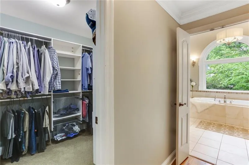 4690 High Point Road, Atlanta, Georgia 30342, 4 Bedrooms Bedrooms, ,3 BathroomsBathrooms,Residential,Sold,4690 High Point Road,6749880