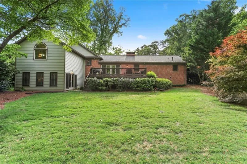 4690 High Point Road, Atlanta, Georgia 30342, 4 Bedrooms Bedrooms, ,3 BathroomsBathrooms,Residential,Sold,4690 High Point Road,6749880