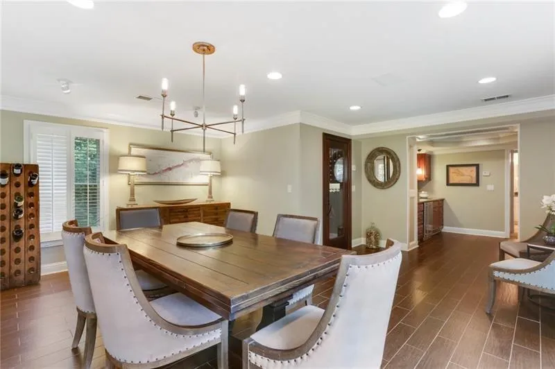 4690 High Point Road, Atlanta, Georgia 30342, 4 Bedrooms Bedrooms, ,3 BathroomsBathrooms,Residential,Sold,4690 High Point Road,6749880