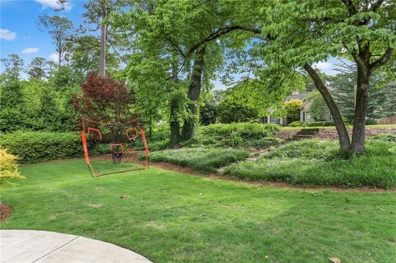 4690 High Point Road, Atlanta, Georgia 30342, 4 Bedrooms Bedrooms, ,3 BathroomsBathrooms,Residential,Sold,4690 High Point Road,6749880