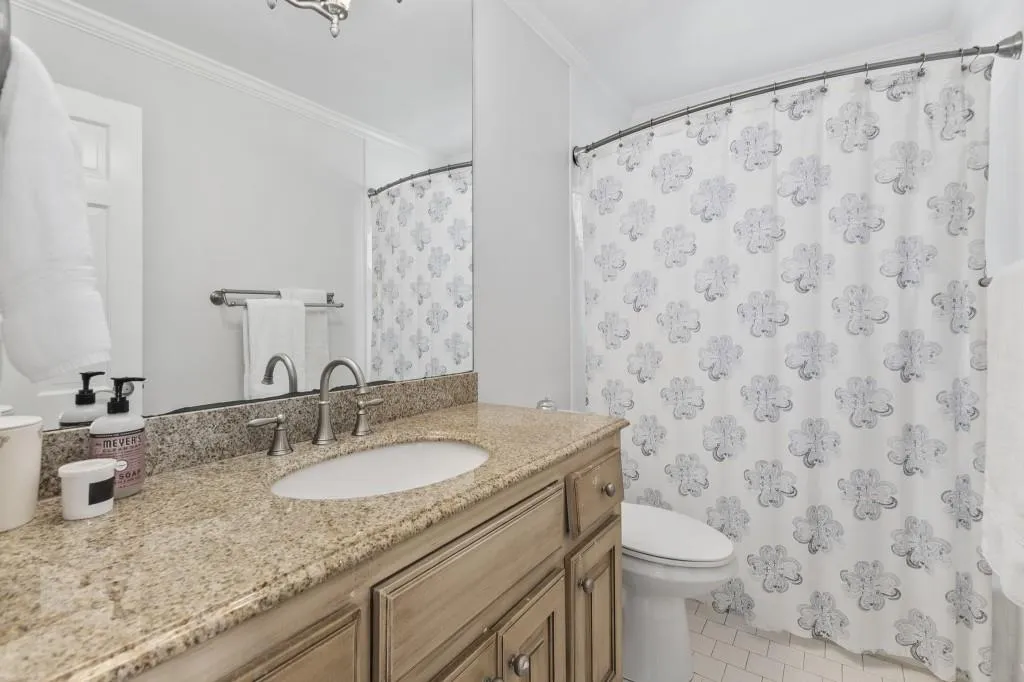 7385 Hunters Branch Drive, Atlanta, Georgia 30328, 5 Bedrooms Bedrooms, ,2 BathroomsBathrooms,Residential,Sold,7385 Hunters Branch Drive,6966537