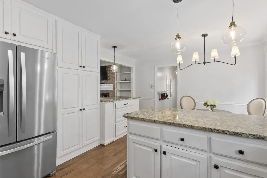 7385 Hunters Branch Drive, Atlanta, Georgia 30328, 5 Bedrooms Bedrooms, ,2 BathroomsBathrooms,Residential,Sold,7385 Hunters Branch Drive,6966537