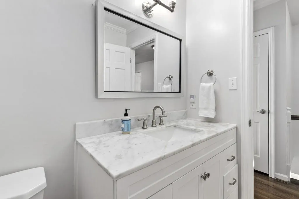 7385 Hunters Branch Drive, Atlanta, Georgia 30328, 5 Bedrooms Bedrooms, ,2 BathroomsBathrooms,Residential,Sold,7385 Hunters Branch Drive,6966537