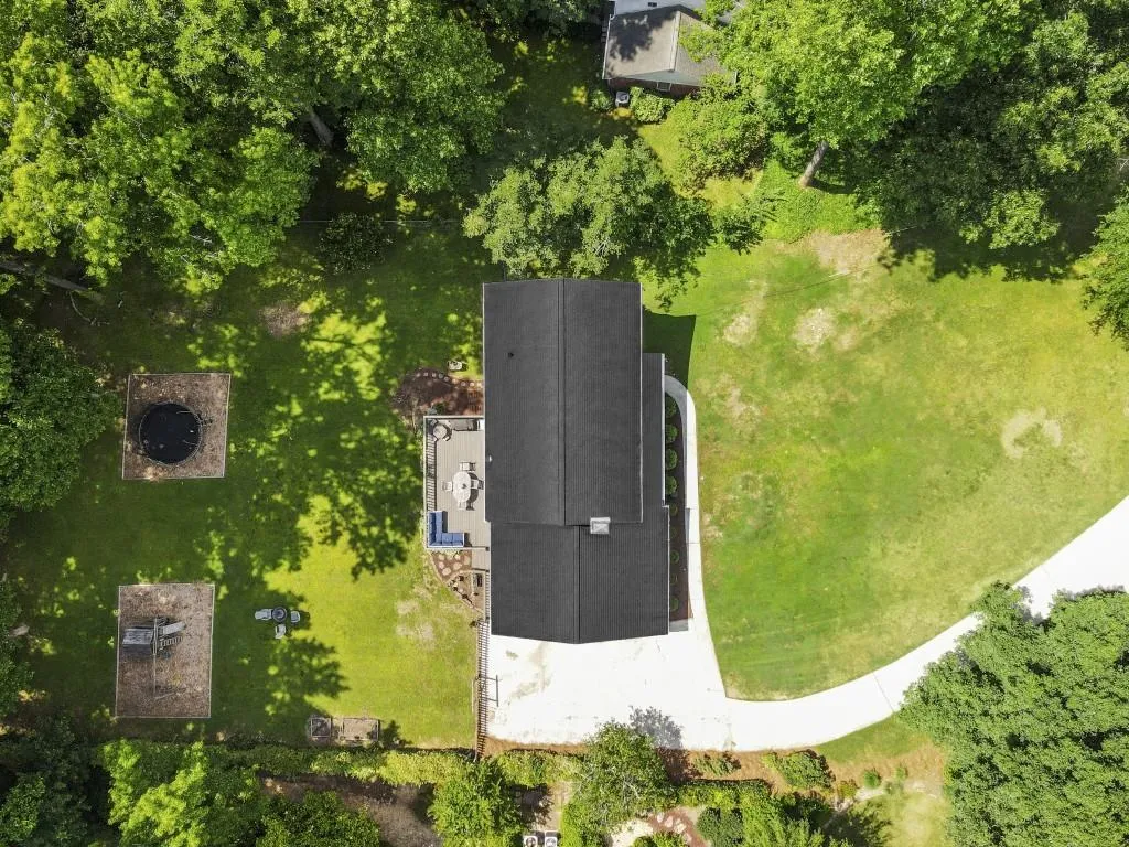7385 Hunters Branch Drive, Atlanta, Georgia 30328, 5 Bedrooms Bedrooms, ,2 BathroomsBathrooms,Residential,Sold,7385 Hunters Branch Drive,6966537