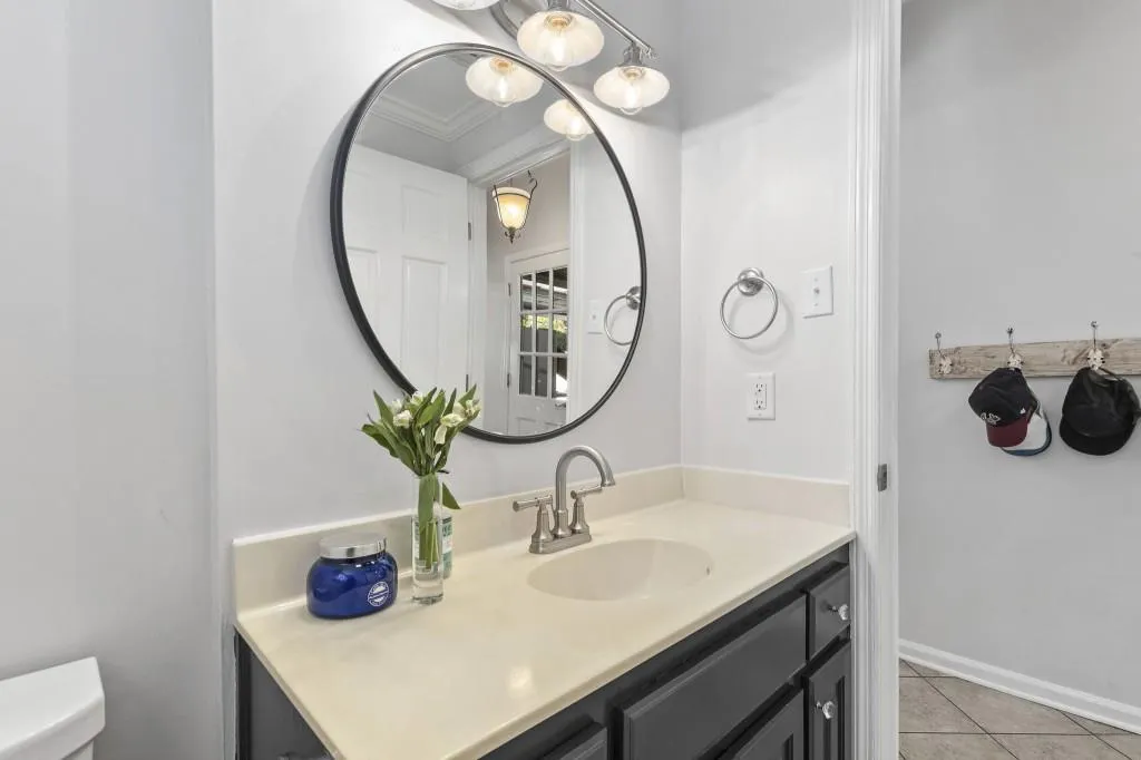 7385 Hunters Branch Drive, Atlanta, Georgia 30328, 5 Bedrooms Bedrooms, ,2 BathroomsBathrooms,Residential,Sold,7385 Hunters Branch Drive,6966537