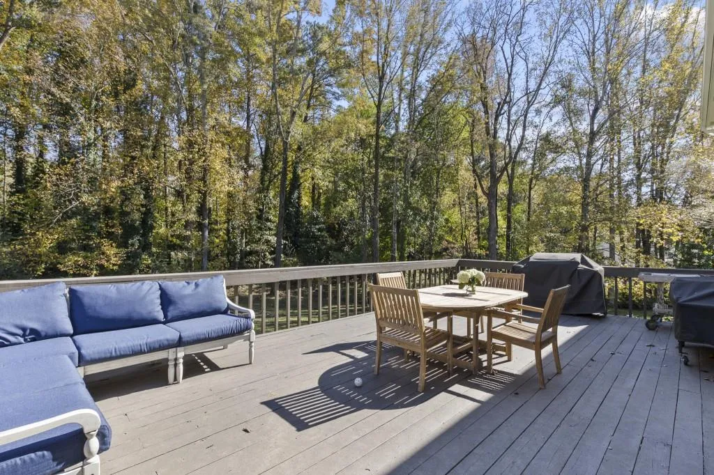 7385 Hunters Branch Drive, Atlanta, Georgia 30328, 5 Bedrooms Bedrooms, ,2 BathroomsBathrooms,Residential,Sold,7385 Hunters Branch Drive,6966537
