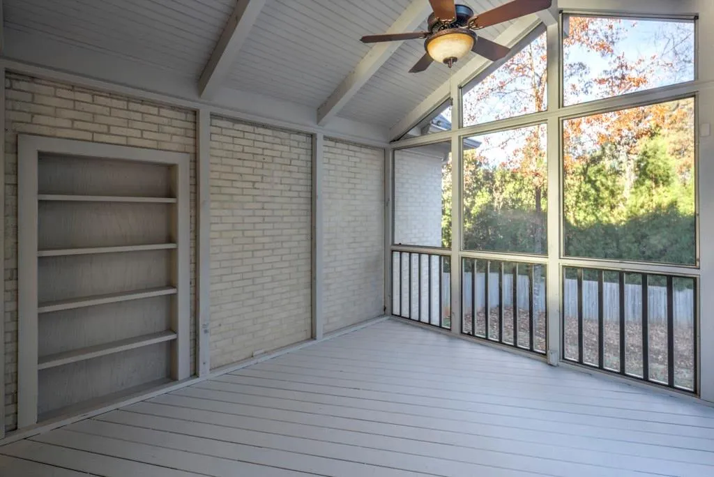 17 Heards Overlook Court, Atlanta, Georgia 30328, 5 Bedrooms Bedrooms, ,4 BathroomsBathrooms,Residential,Sold,17 Heards Overlook Court,5649103