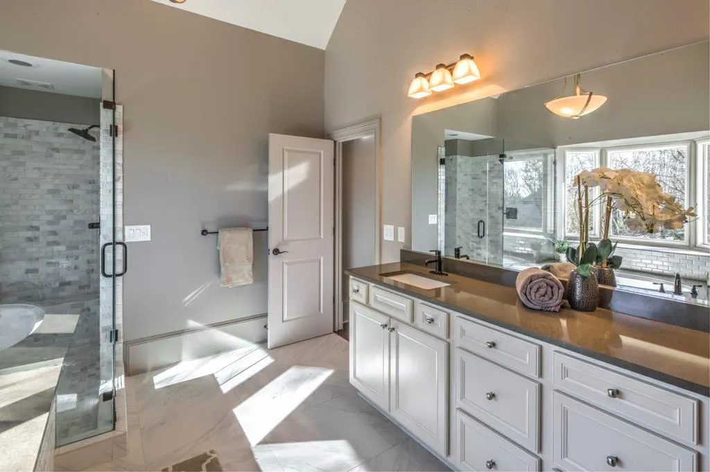 17 Heards Overlook Court, Atlanta, Georgia 30328, 5 Bedrooms Bedrooms, ,4 BathroomsBathrooms,Residential,Sold,17 Heards Overlook Court,5649103