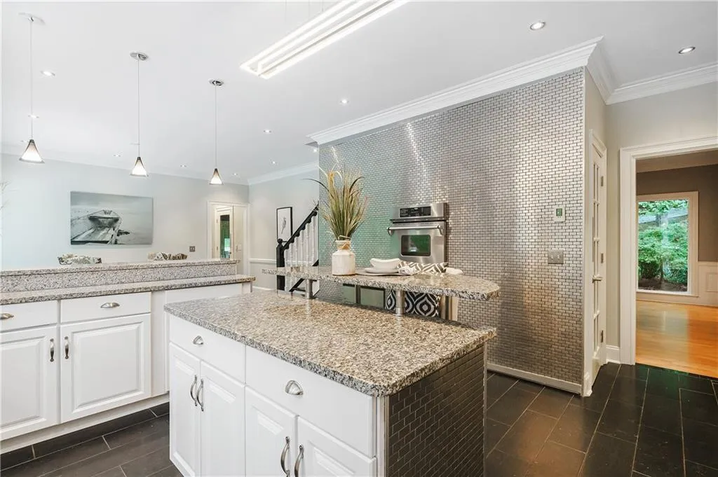 9667 Huntcliff Trace, Sandy Springs, Georgia 30350, 4 Bedrooms Bedrooms, ,4 BathroomsBathrooms,Residential,Sold,9667 Huntcliff Trace,6953382
