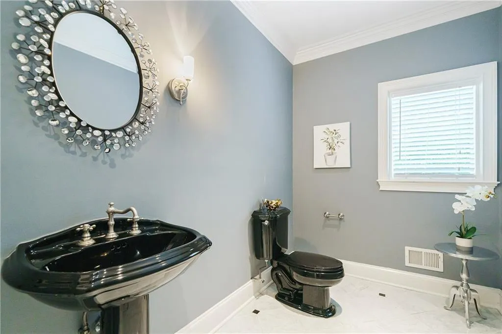 9667 Huntcliff Trace, Sandy Springs, Georgia 30350, 4 Bedrooms Bedrooms, ,4 BathroomsBathrooms,Residential,Sold,9667 Huntcliff Trace,6953382