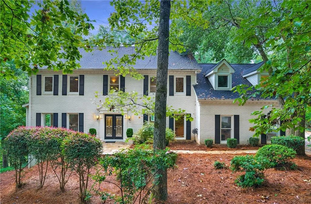9667 Huntcliff Trace, Sandy Springs, Georgia 30350, 4 Bedrooms Bedrooms, ,4 BathroomsBathrooms,Residential,Sold,9667 Huntcliff Trace,6953382