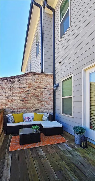 7490 Highland Bluff, Atlanta, Georgia 30328, 3 Bedrooms Bedrooms, ,3 BathroomsBathrooms,Residential,Sold,7490 Highland Bluff,6787417