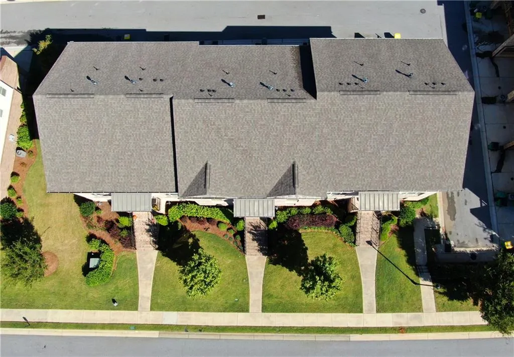 7490 Highland Bluff, Atlanta, Georgia 30328, 3 Bedrooms Bedrooms, ,3 BathroomsBathrooms,Residential,Sold,7490 Highland Bluff,6787417