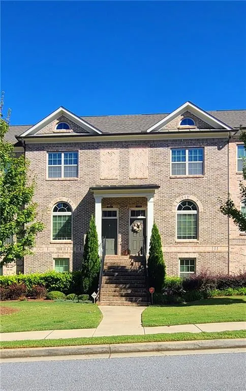 7490 Highland Bluff, Atlanta, Georgia 30328, 3 Bedrooms Bedrooms, ,3 BathroomsBathrooms,Residential,Sold,7490 Highland Bluff,6787417