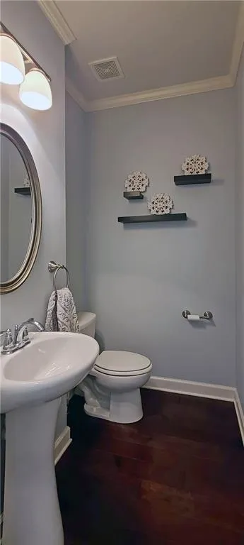 7490 Highland Bluff, Atlanta, Georgia 30328, 3 Bedrooms Bedrooms, ,3 BathroomsBathrooms,Residential,Sold,7490 Highland Bluff,6787417