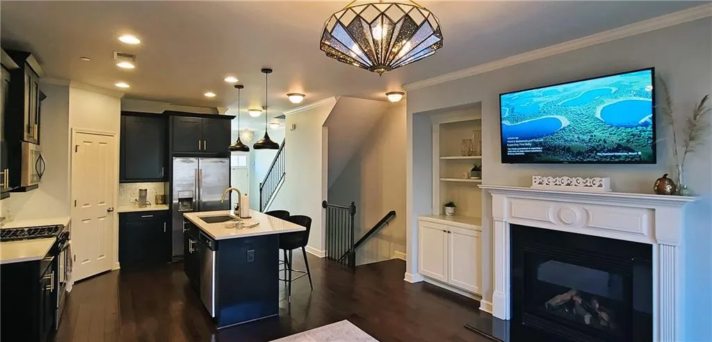 7490 Highland Bluff, Atlanta, Georgia 30328, 3 Bedrooms Bedrooms, ,3 BathroomsBathrooms,Residential,Sold,7490 Highland Bluff,6787417