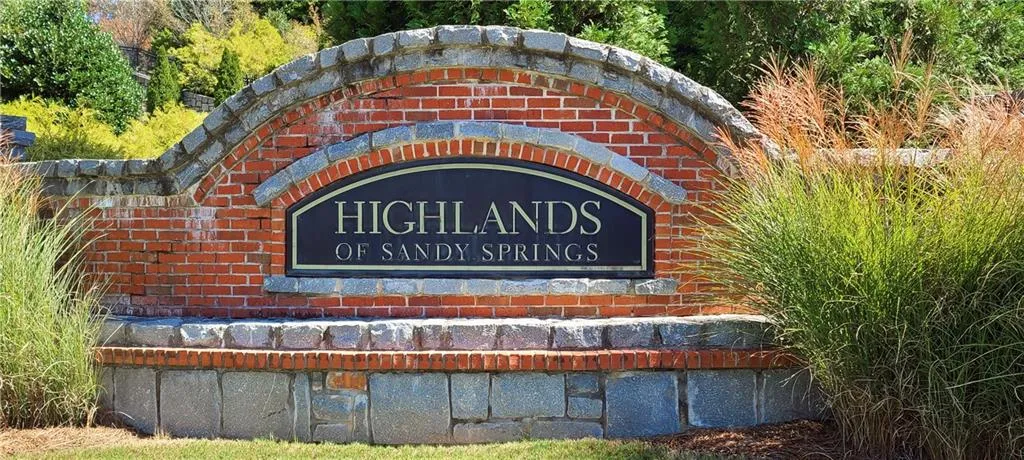 7490 Highland Bluff, Atlanta, Georgia 30328, 3 Bedrooms Bedrooms, ,3 BathroomsBathrooms,Residential,Sold,7490 Highland Bluff,6787417