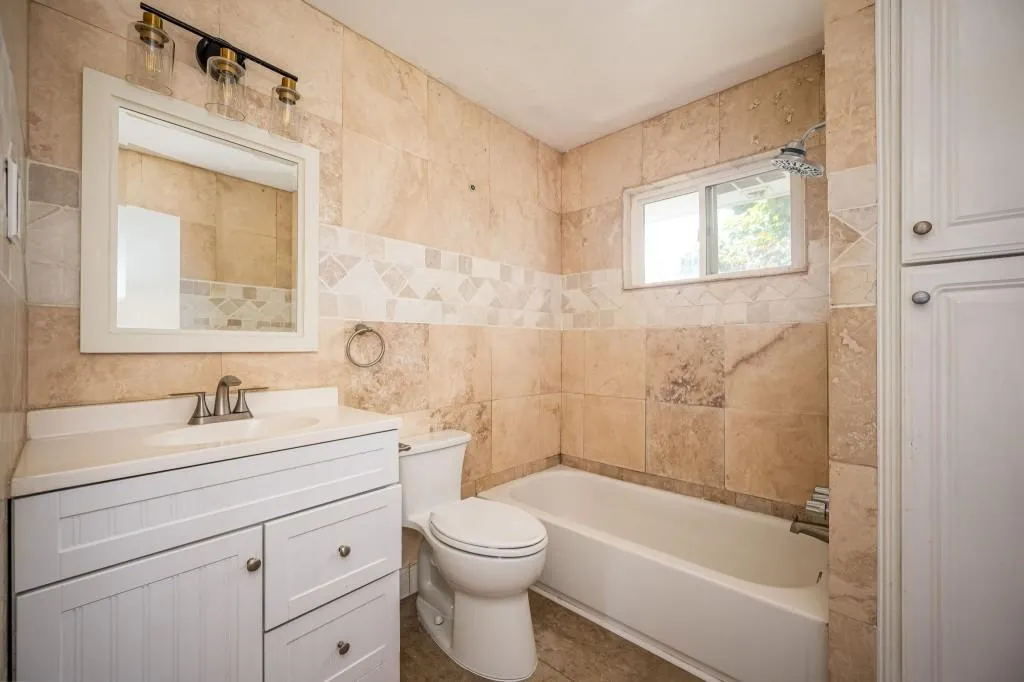 136 Peachtree Memorial Drive Nw Unit Pa4, Atlanta, Georgia 30309, 2 Bedrooms Bedrooms, ,1 BathroomBathrooms,Residential,For Sale,136 Peachtree Memorial Drive Nw Unit Pa4,7600318