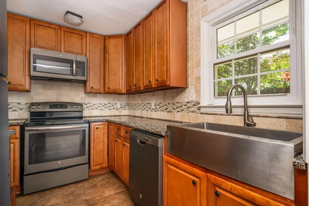 136 Peachtree Memorial Drive Nw Unit Pa4, Atlanta, Georgia 30309, 2 Bedrooms Bedrooms, ,1 BathroomBathrooms,Residential,For Sale,136 Peachtree Memorial Drive Nw Unit Pa4,7600318