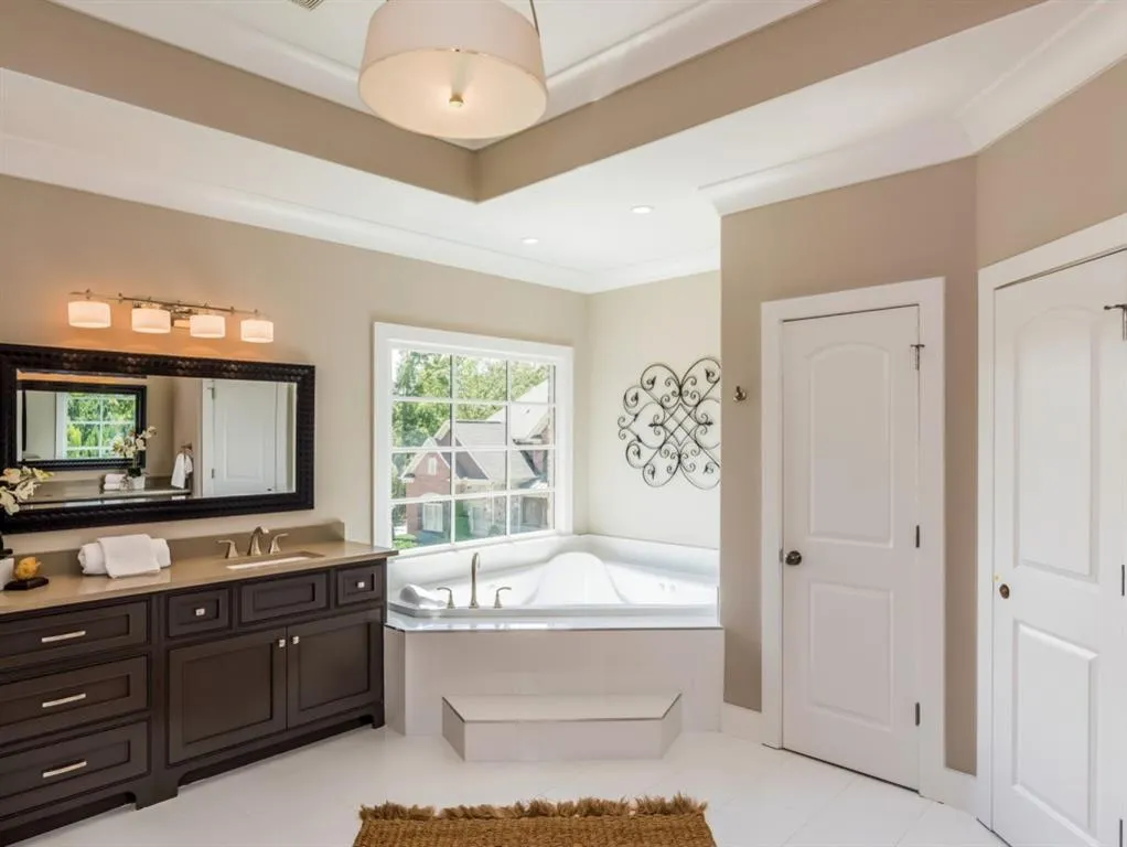 660 Coley Oaks Court, Sandy Springs, Georgia 30350, 5 Bedrooms Bedrooms, ,5 BathroomsBathrooms,Residential,Sold,660 Coley Oaks Court,5736326