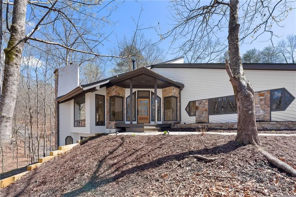 14 Ball Creek Way, Atlanta, Georgia 30350, 6 Bedrooms Bedrooms, ,5 BathroomsBathrooms,Residential,For Sale,14 Ball Creek Way,7738408