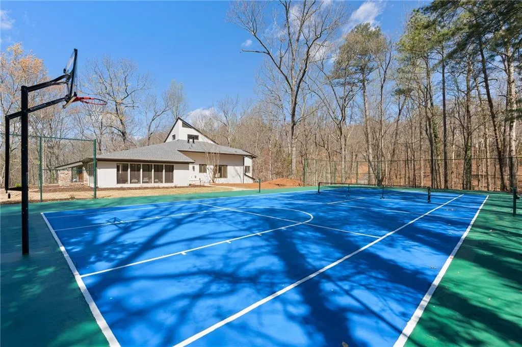 14 Ball Creek Way, Atlanta, Georgia 30350, 6 Bedrooms Bedrooms, ,5 BathroomsBathrooms,Residential,For Sale,14 Ball Creek Way,7738408