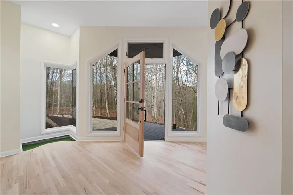 14 Ball Creek Way, Atlanta, Georgia 30350, 6 Bedrooms Bedrooms, ,5 BathroomsBathrooms,Residential,For Sale,14 Ball Creek Way,7738408