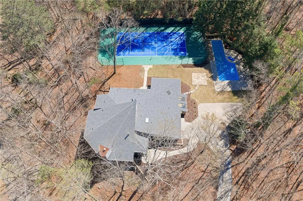 14 Ball Creek Way, Atlanta, Georgia 30350, 6 Bedrooms Bedrooms, ,5 BathroomsBathrooms,Residential,For Sale,14 Ball Creek Way,7738408