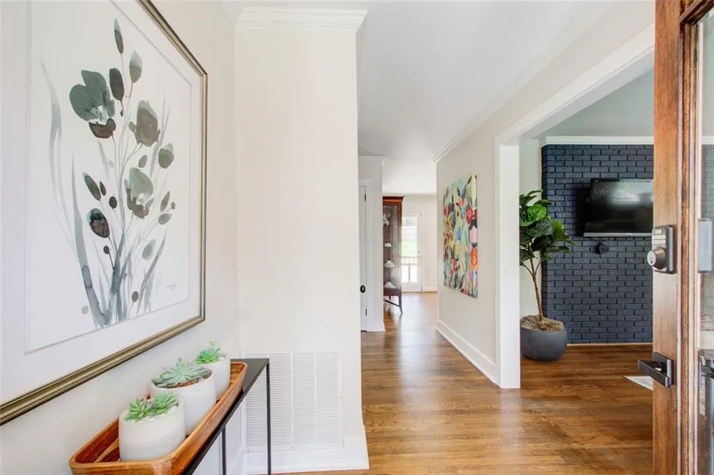 Beautiful hardwood flooring and great spaces!