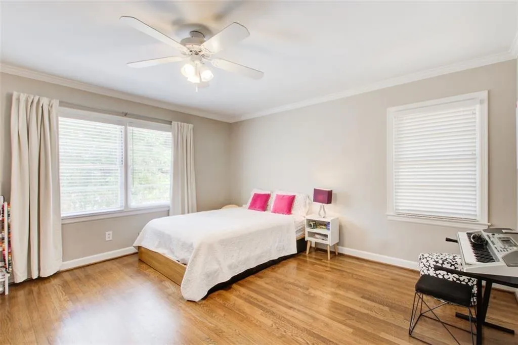 spacious 2nd bedroom on the main
