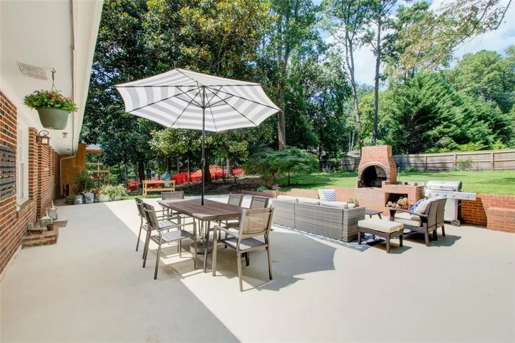 What a great fenced in backyard!
