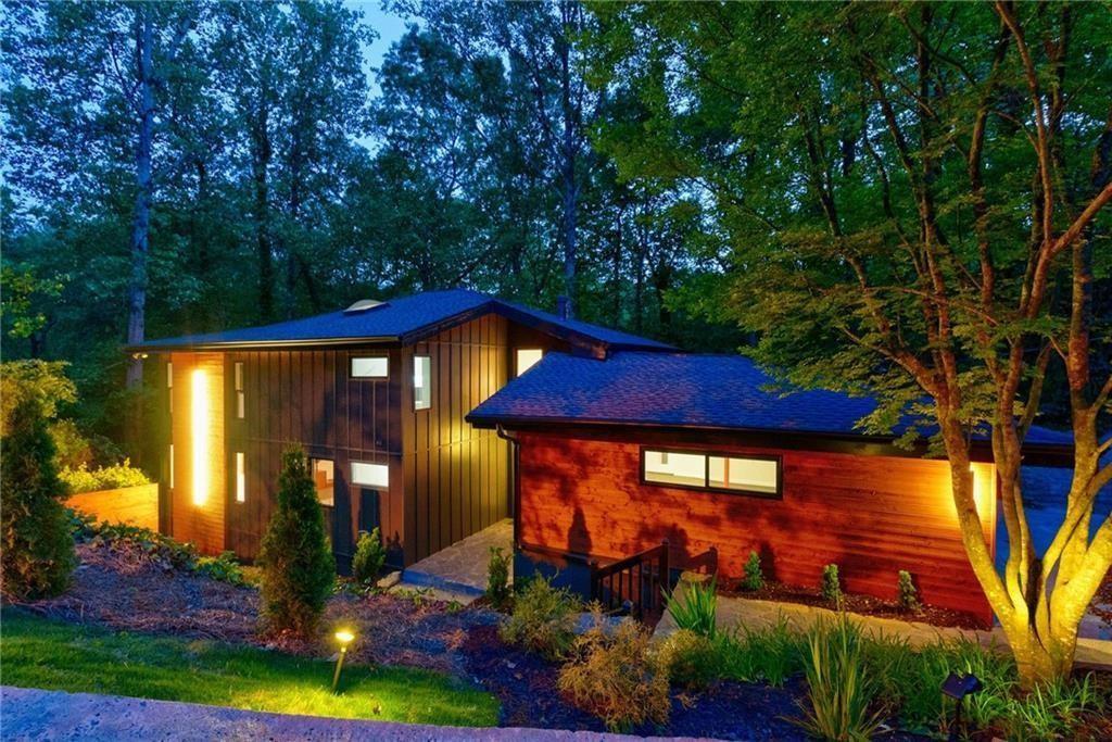 View of home's exterior