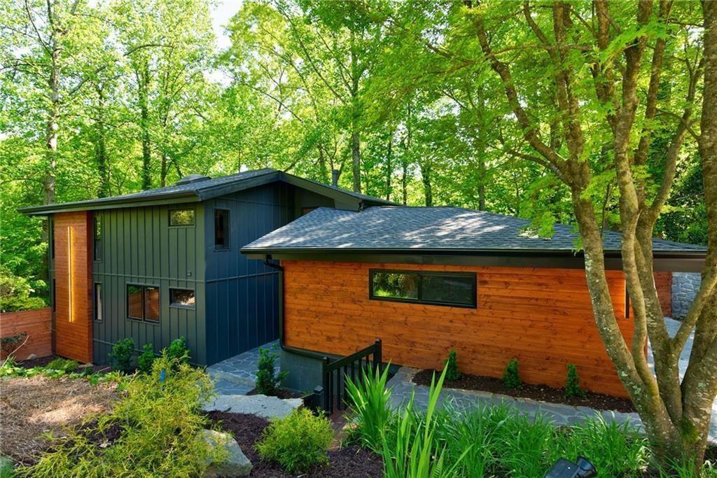 View of side of home