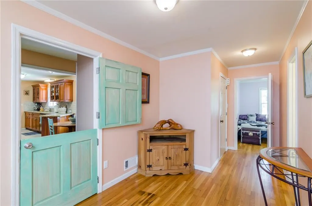 535 Wyncourtney Drive Ne, Sandy Springs, Georgia 30328, 5 Bedrooms Bedrooms, ,2 BathroomsBathrooms,Residential,Sold,535 Wyncourtney Drive Ne,5729250