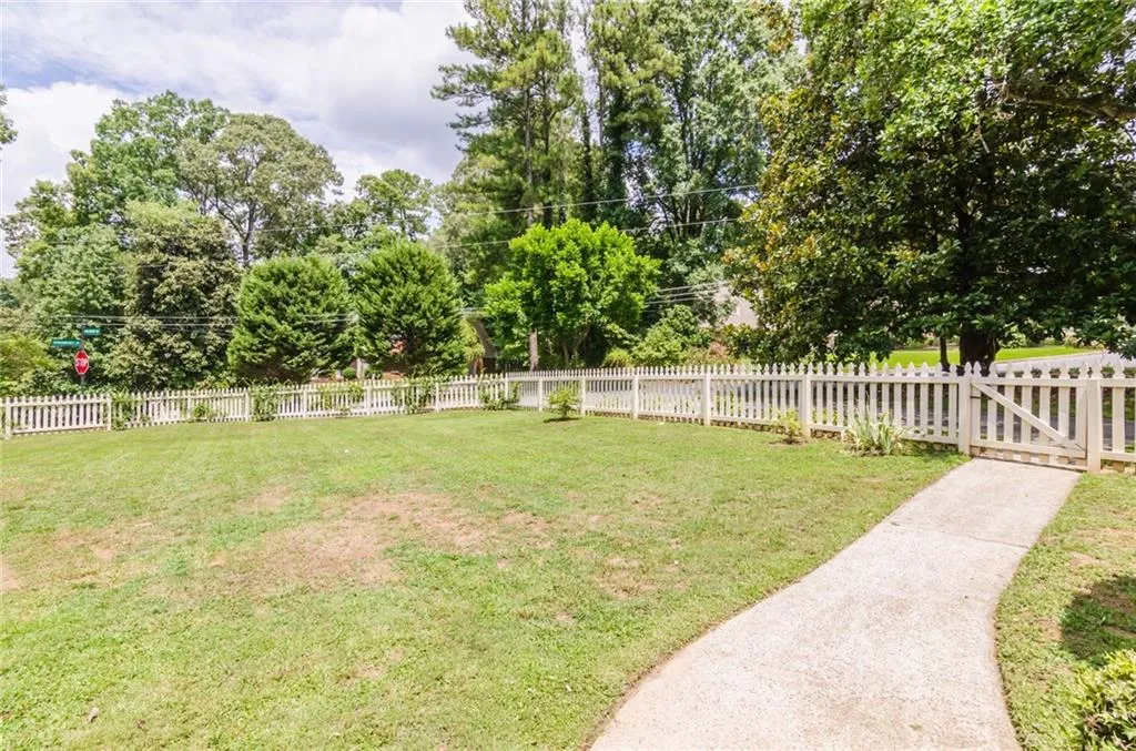 535 Wyncourtney Drive Ne, Sandy Springs, Georgia 30328, 5 Bedrooms Bedrooms, ,2 BathroomsBathrooms,Residential,Sold,535 Wyncourtney Drive Ne,5729250