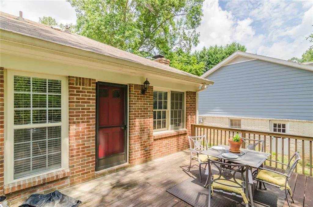 535 Wyncourtney Drive Ne, Sandy Springs, Georgia 30328, 5 Bedrooms Bedrooms, ,2 BathroomsBathrooms,Residential,Sold,535 Wyncourtney Drive Ne,5729250