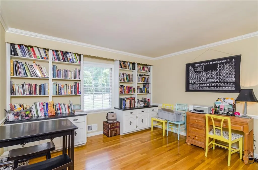 535 Wyncourtney Drive Ne, Sandy Springs, Georgia 30328, 5 Bedrooms Bedrooms, ,2 BathroomsBathrooms,Residential,Sold,535 Wyncourtney Drive Ne,5729250