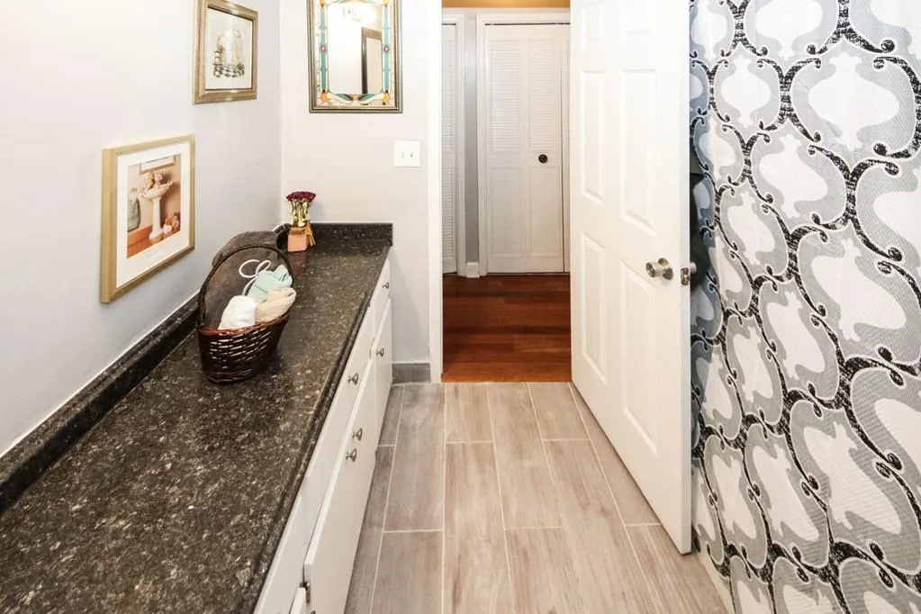 6851 Roswell Road Unit K-3, Sandy Springs, Georgia 30328, 2 Bedrooms Bedrooms, ,2 BathroomsBathrooms,Residential,Sold,6851 Roswell Road Unit K-3,6690196