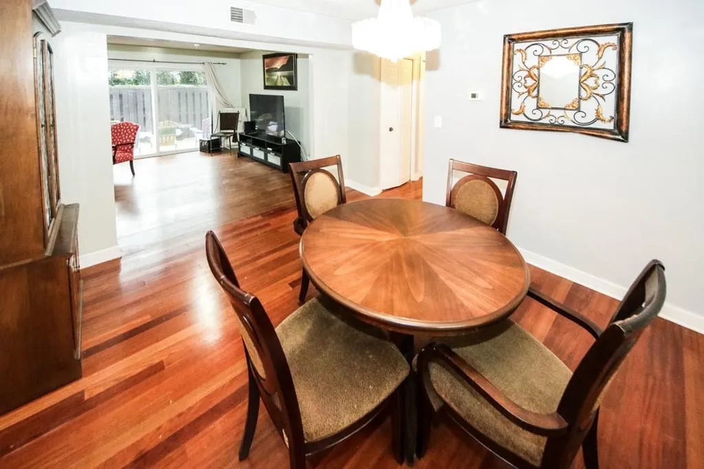 6851 Roswell Road Unit K-3, Sandy Springs, Georgia 30328, 2 Bedrooms Bedrooms, ,2 BathroomsBathrooms,Residential,Sold,6851 Roswell Road Unit K-3,6690196