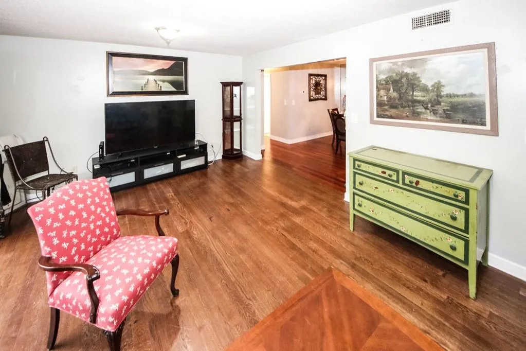 6851 Roswell Road Unit K-3, Sandy Springs, Georgia 30328, 2 Bedrooms Bedrooms, ,2 BathroomsBathrooms,Residential,Sold,6851 Roswell Road Unit K-3,6690196