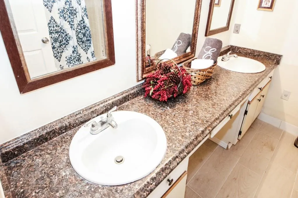 6851 Roswell Road Unit K-3, Sandy Springs, Georgia 30328, 2 Bedrooms Bedrooms, ,2 BathroomsBathrooms,Residential,Sold,6851 Roswell Road Unit K-3,6690196