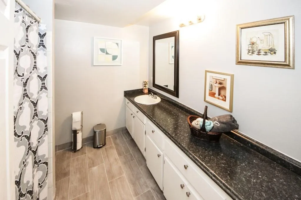 6851 Roswell Road Unit K-3, Sandy Springs, Georgia 30328, 2 Bedrooms Bedrooms, ,2 BathroomsBathrooms,Residential,Sold,6851 Roswell Road Unit K-3,6690196