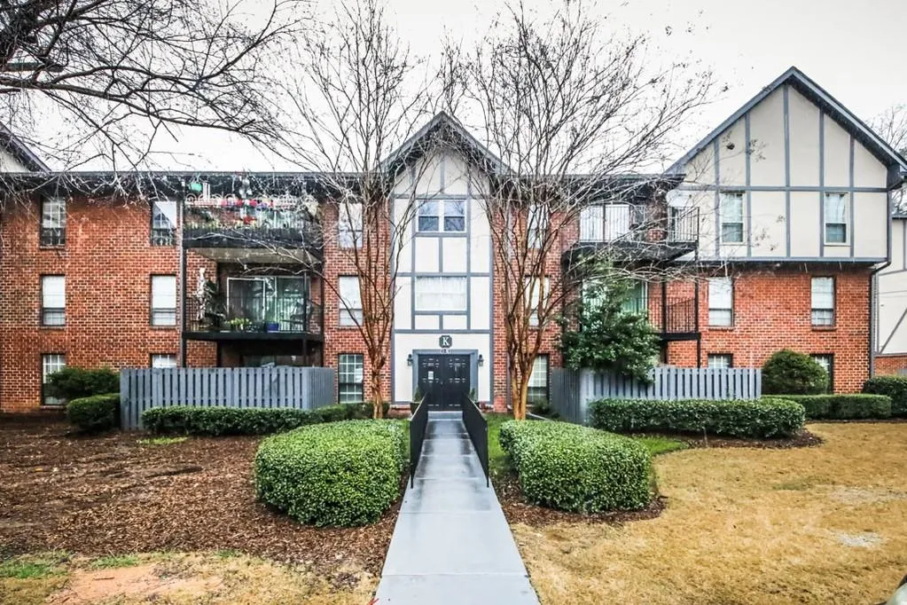 6851 Roswell Road Unit K-3, Sandy Springs, Georgia 30328, 2 Bedrooms Bedrooms, ,2 BathroomsBathrooms,Residential,Sold,6851 Roswell Road Unit K-3,6690196