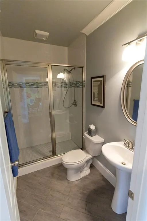 7505 Glisten Avenue, Sandy Springs, Georgia 30328, 4 Bedrooms Bedrooms, ,3 BathroomsBathrooms,Residential,Sold,7505 Glisten Avenue,5689582