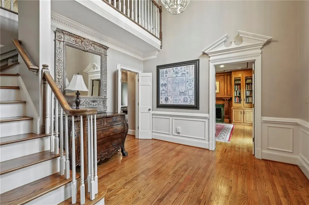 8215 Sullivan Hill Road Road, Sandy Springs, Georgia 30350, 5 Bedrooms Bedrooms, ,4 BathroomsBathrooms,Residential,Sold,8215 Sullivan Hill Road Road,6695608