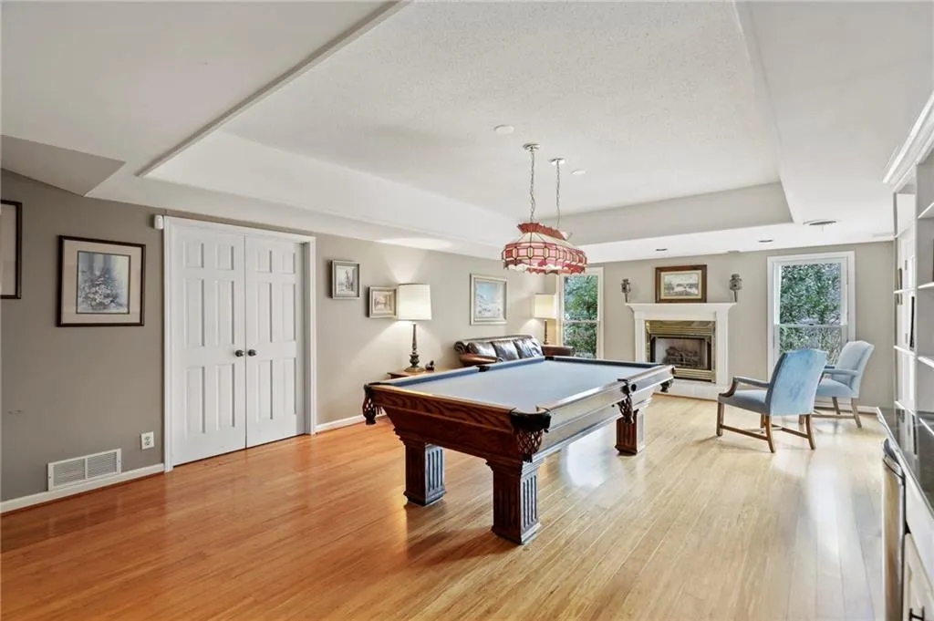 8215 Sullivan Hill Road Road, Sandy Springs, Georgia 30350, 5 Bedrooms Bedrooms, ,4 BathroomsBathrooms,Residential,Sold,8215 Sullivan Hill Road Road,6695608