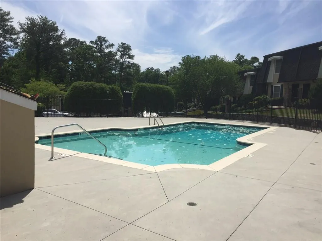 6101 Park Avenue, Sandy Springs, Georgia 30342, 2 Bedrooms Bedrooms, ,2 BathroomsBathrooms,Residential,Sold,6101 Park Avenue,5679709